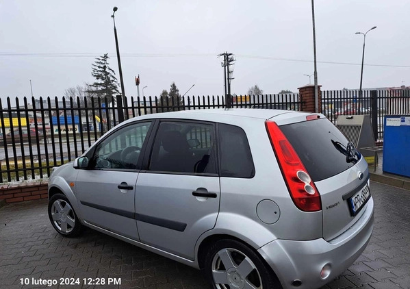 Ford Fiesta cena 5500 przebieg: 310000, rok produkcji 2006 z Kleczew małe 497